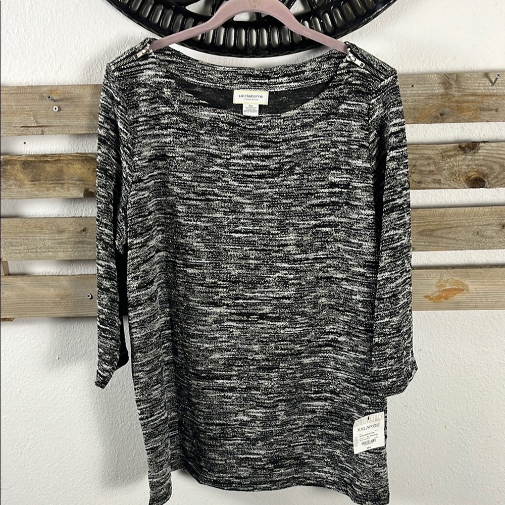 Liz Claiborne Black and White Relaxed Knit Top